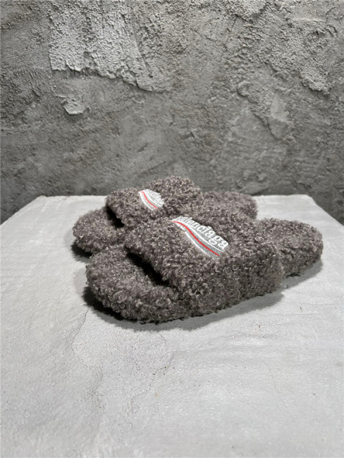 BLCG SLIPPERS
