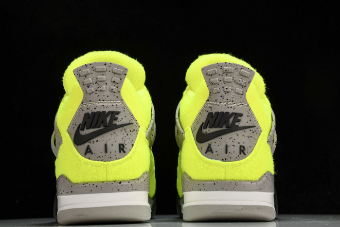 AIR JORDAN 4 RETRO SP  DV6773-700