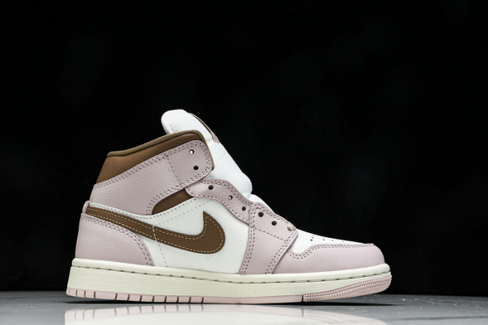 Air Jordan 1 Mid Feasts   BQ6472-620