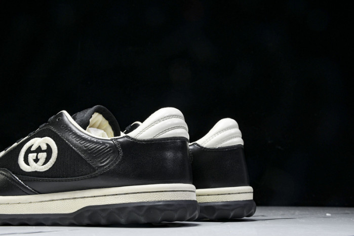 Gv*c sneaker
