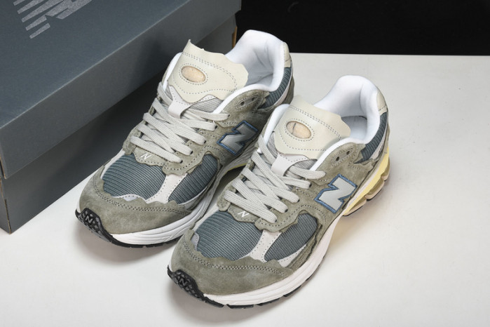 new Ba1an*e yeeshoes m2002rdd