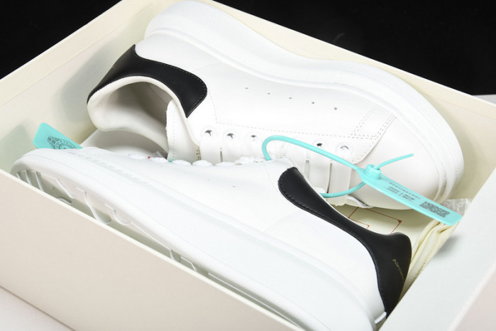 MQ Sneakers