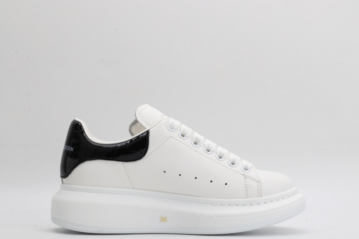 MQ Sneakers