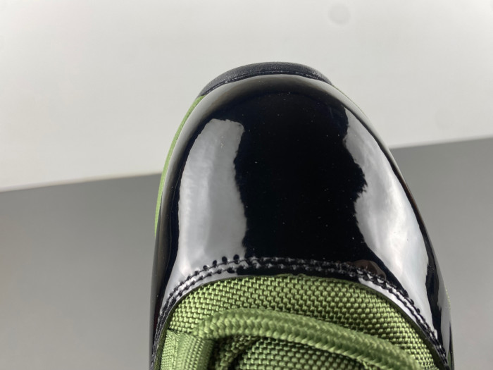 Air Jordan 11  CT8012-300