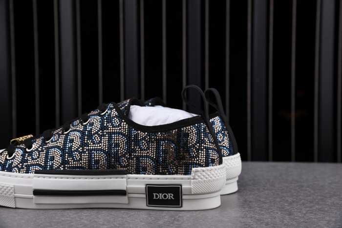 D10R B23 Sneakers Low Top