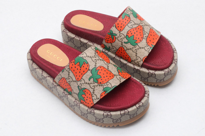 Gv*c slippers
